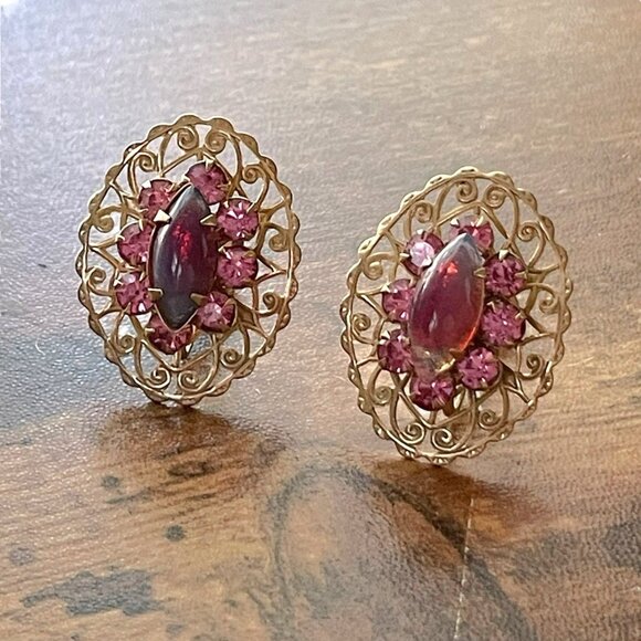 Vintage Dragon Breath Rhinestone Earrings Gold Tone Filigree Screwback Art Glass - Picture 9 of 15